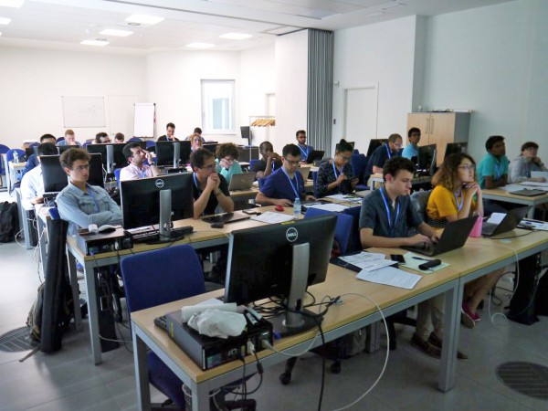 Room with participants at the AiiDA tutorial
